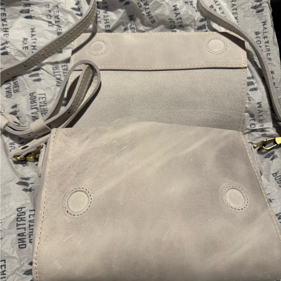 Portland Leather Beluga Metro - Picture 2 of 8